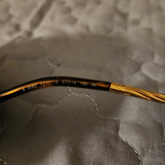 Burberry unisex sunglasses NWOT Brown/Tan - Picture 4 of 16